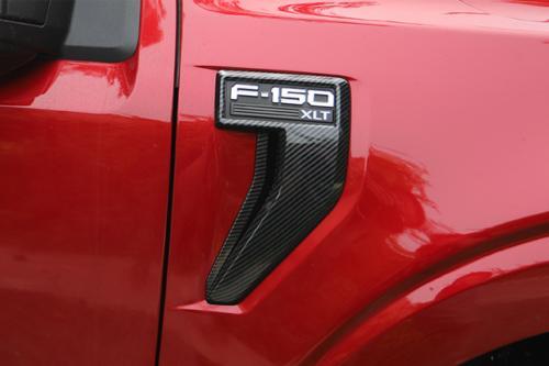 Carbon fiber style air vent side fender trim for Ford F-150 (2021-2022)