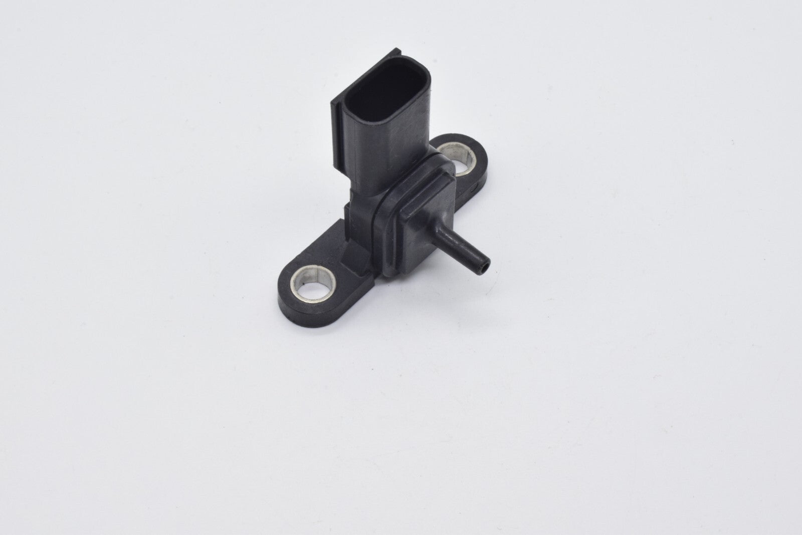 new equipment manufacturer ( ) 89421-33010 MAP vacuum pressure sensor for Corolla and for Lexus . n