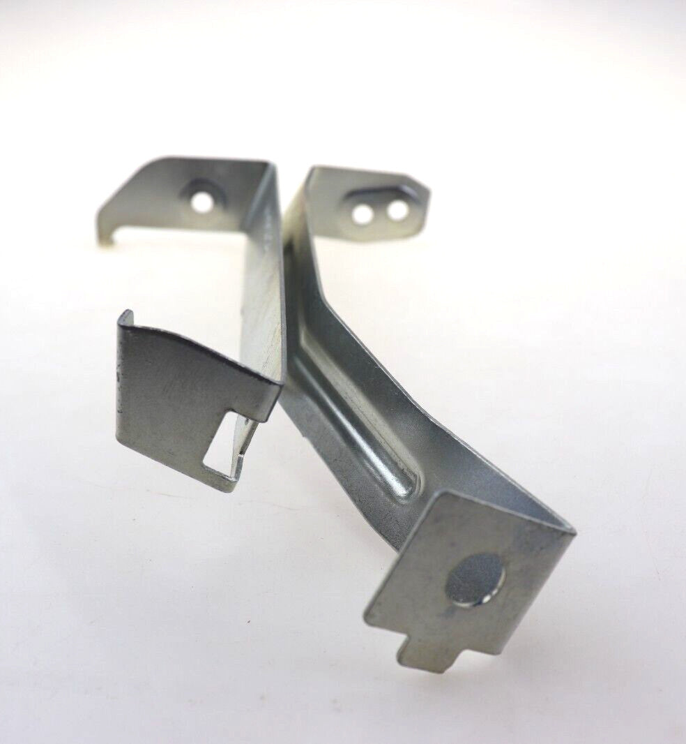 Right side underbody cover bracket for Mercedes-Benz C300, C350, E550, and CLS550 (model 2045241440)