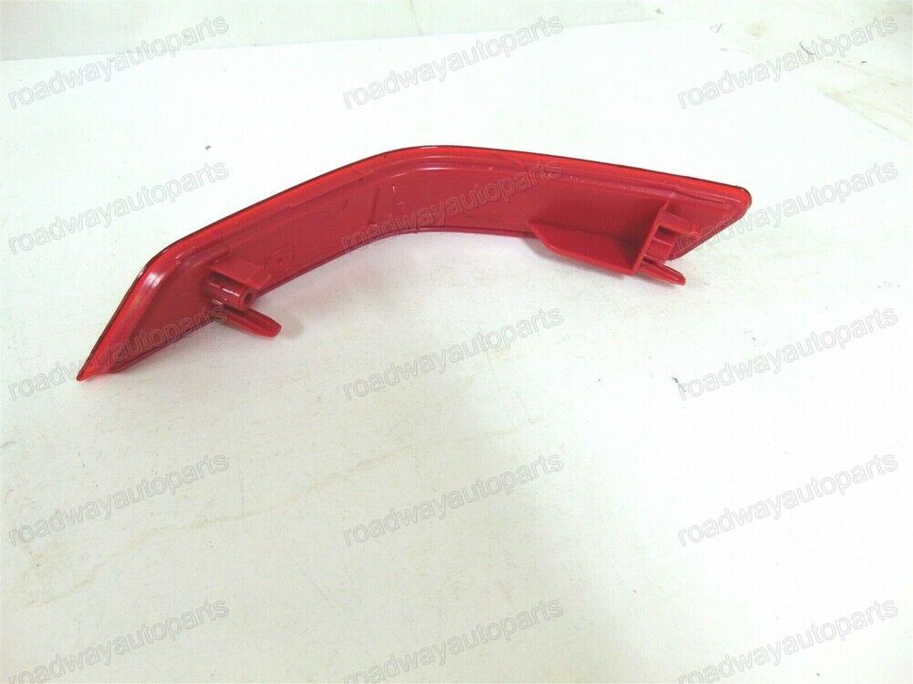 Right Passenger Side Rear Bumper Light Reflector Fit for NISSAN ROGUE 2017-2019
