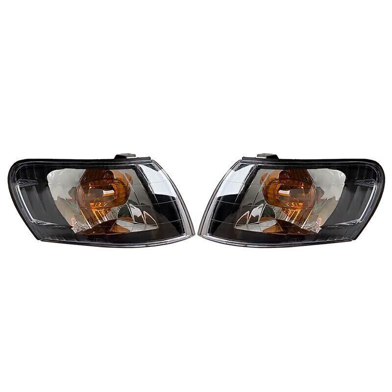 A pair of black front cornering light lenses for 1993-1997 for Toyota for Corolla AE100 E100 AE101