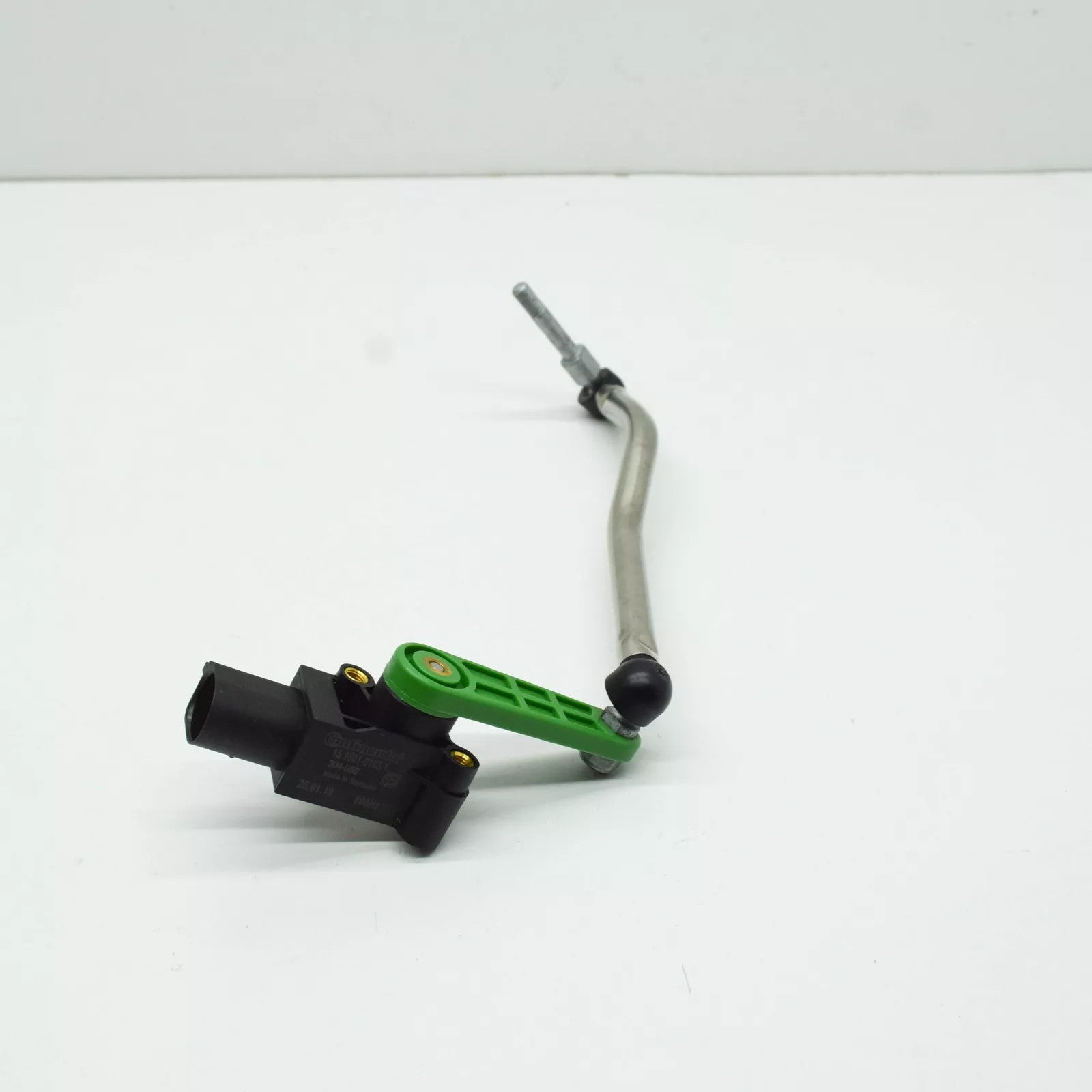 Fuel door opener lock motor gear is suitable for 2012-2018 for Peugeot 508 and 2008-2012 for Citron C4. D