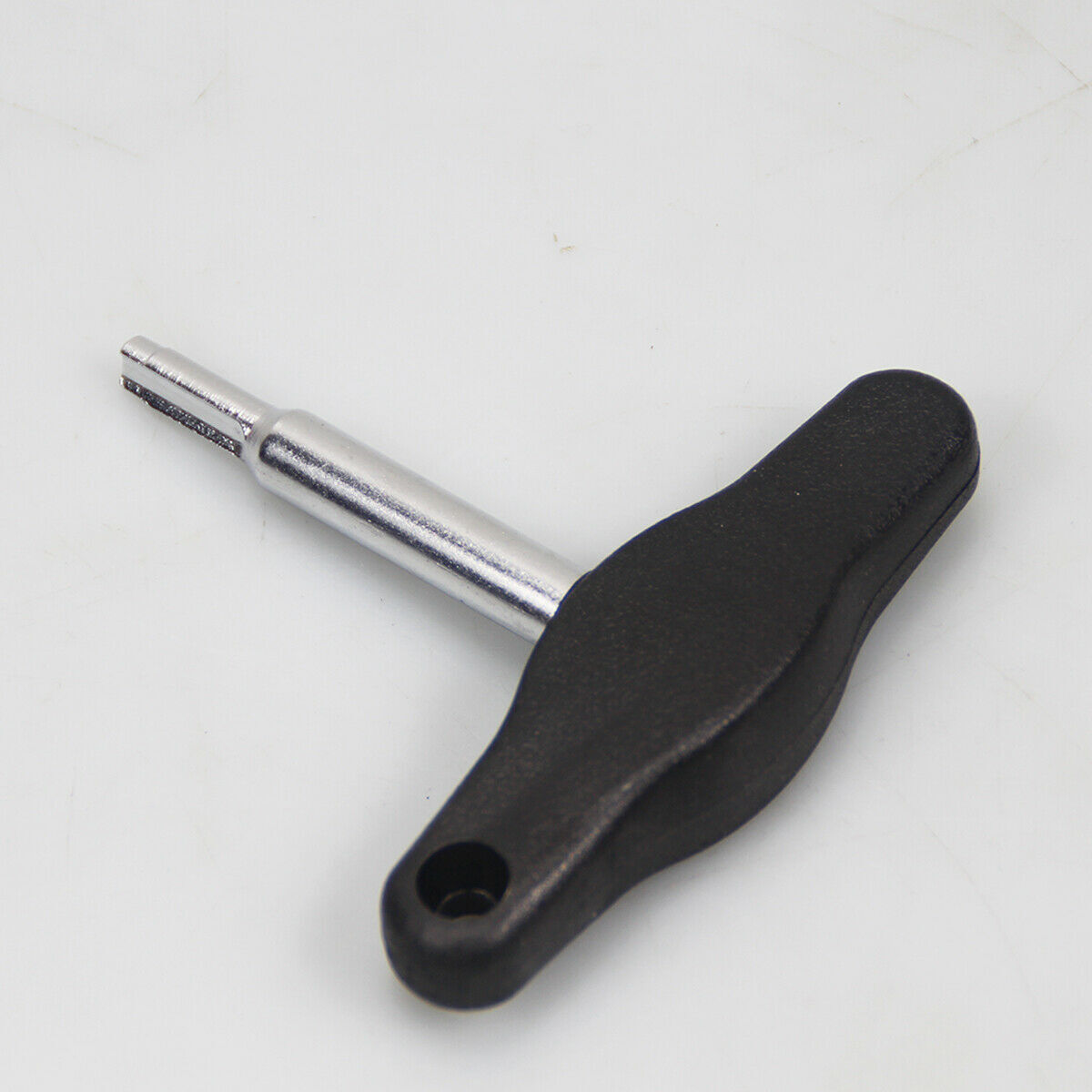Oil drain plug screw removal and installation wrench assembly tool suitable for Audi / /Beetle - n