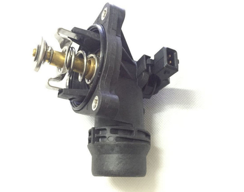 The new engine coolant thermostat is suitable for E46, E81, E87, E82, E88, E90, E91, X3, X1, 316i, and 318-. n