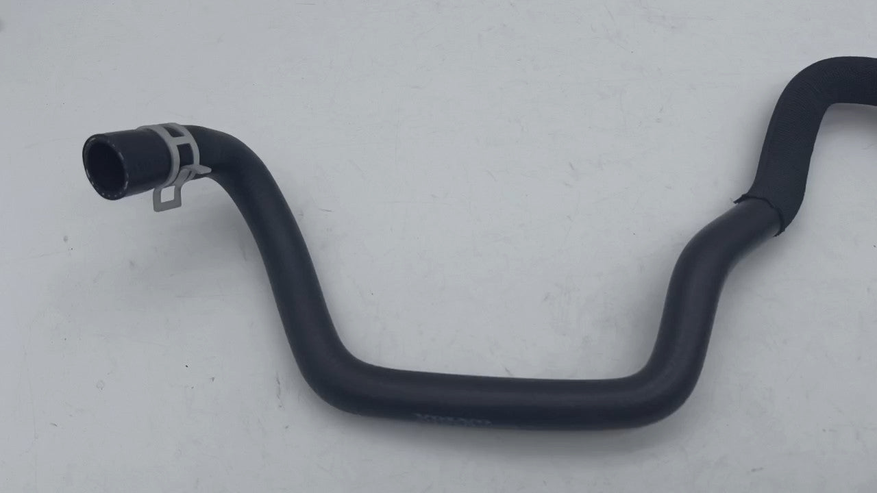 Quality Radiator Hose Pipe for Volvo XC70 XC60 V70 V60 S80 S60 31319215 B4204T11