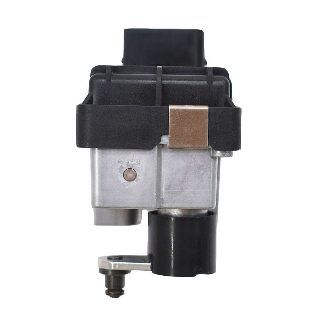 One G13 turbo actuator for Jeep Grand Cherokee 3.0L diesel engine.