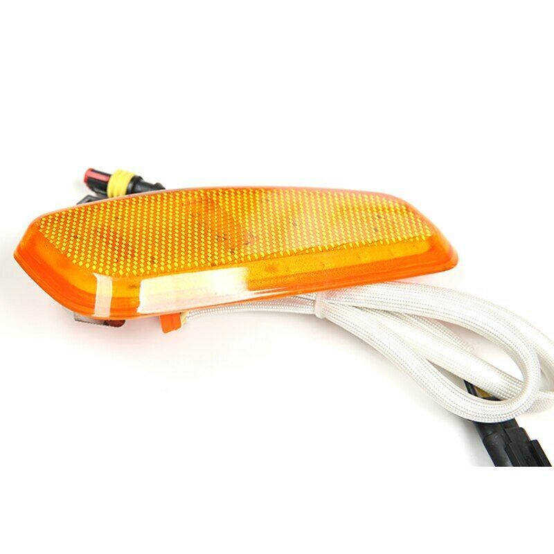 Front LED side marker mudguard lights and turn signals are applicable to for Jeep Renegade 2014-2017.