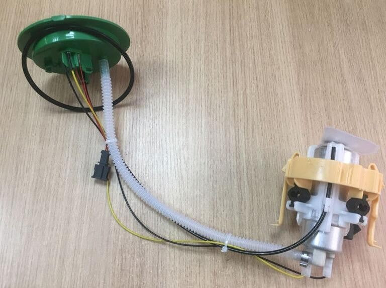 1 piece Electric Fuel Pump For E65 E66 735i 745i 740i 750i 745Li 760i v
