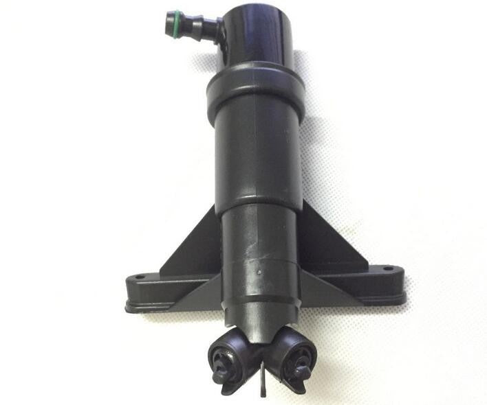 New Right side Headlight Washer Nozzle Cylinder for E60 E61 525i 530i v
