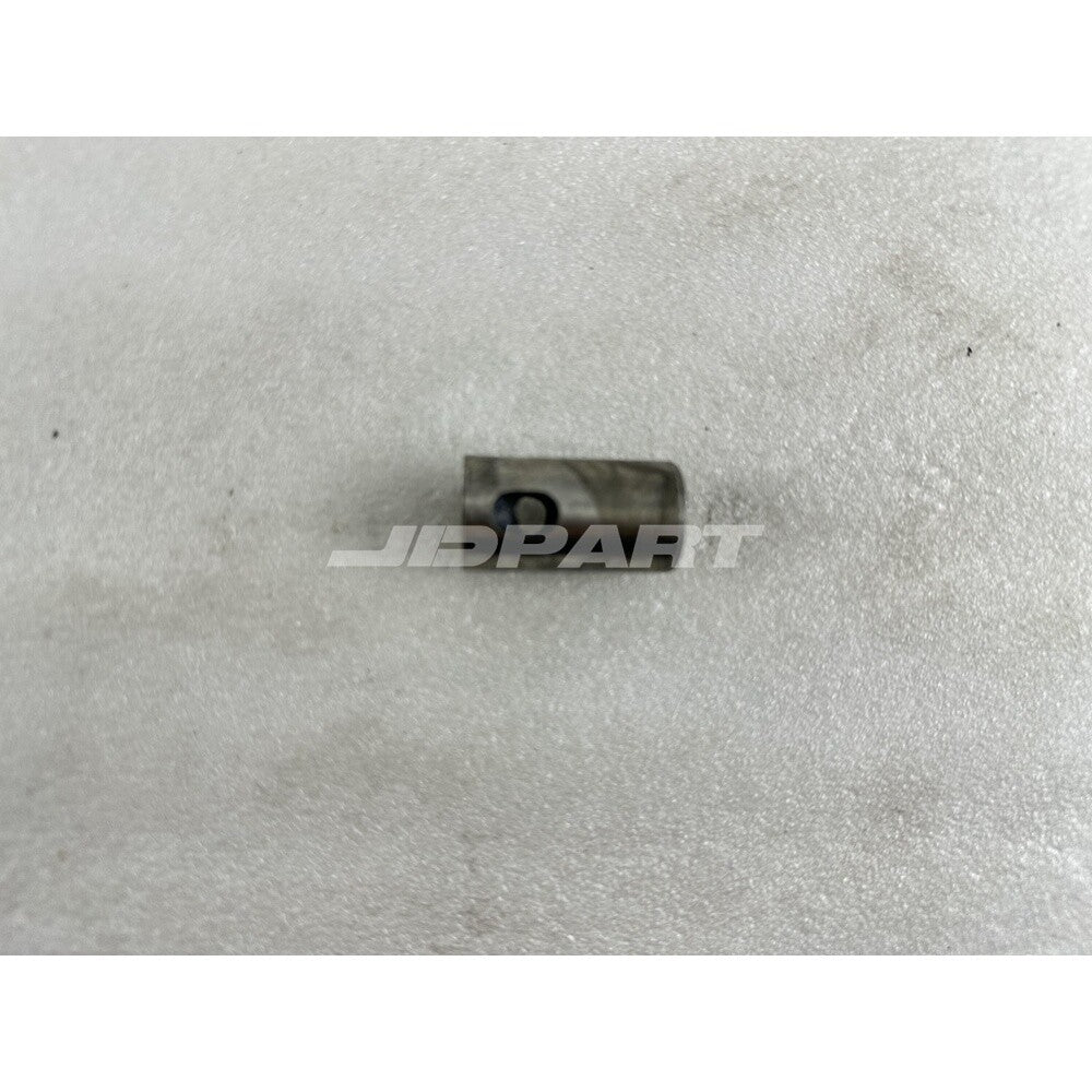 L3E valve cover is suitable for engine parts.