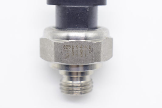 Power steering pressure sensor 89448-51010 is suitable for Lexus GS300, GS430, and IS300 vehicles manufactured between January 1st and 5th. ( Equipment Manufacturer) n
