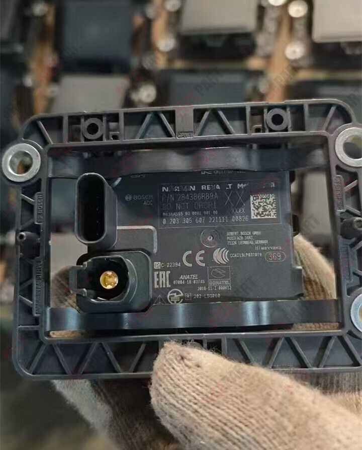 Automatic transmission oil pressure sensor 7700100009 is applicable to for Peugeot for Citron vehicles. 12548 B