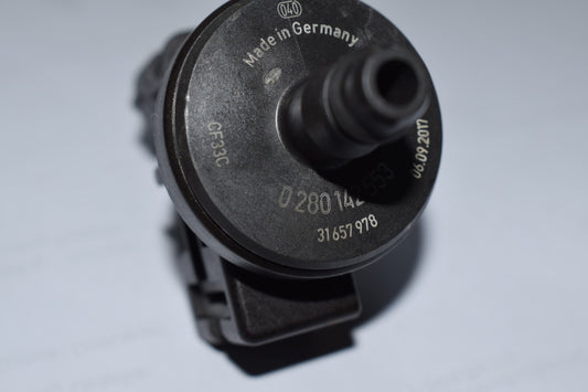 Suitable for Volvo tank purification solenoid valve 0280142553 31657978 - n