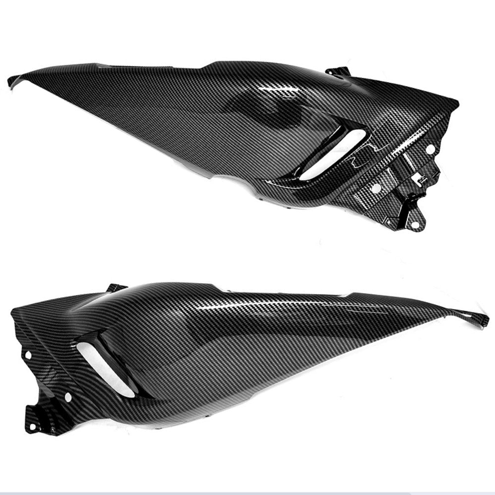 Rear side for seat covers with slewing carbon fiber lining suitable for 2012-2019 for Yamaha TMAX 530 models.