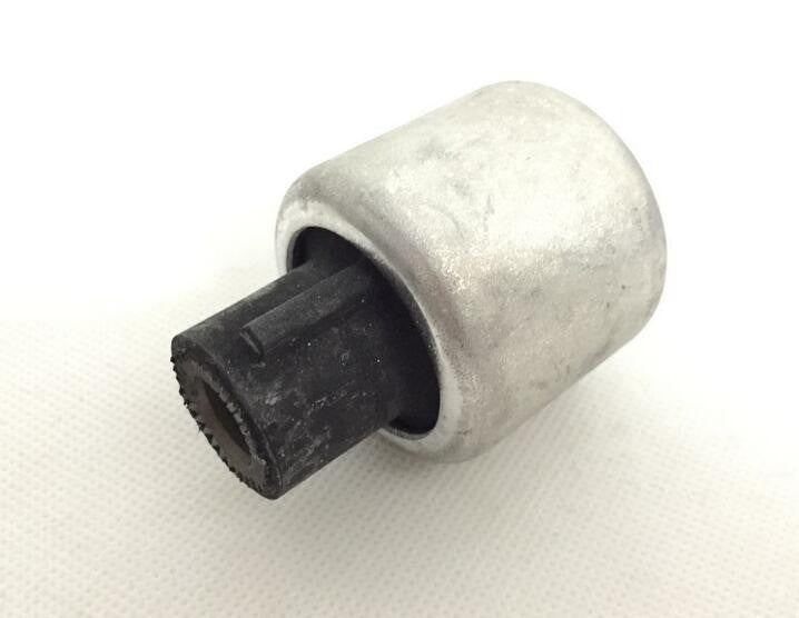1. Front control arm bushing suitable for E82, E88, E89, E90, E91, E92, 128i, 328i, 335i- n