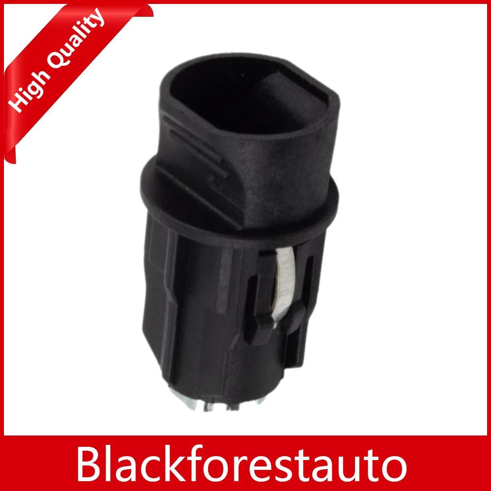 Fits For 3 5 7 Series F30 F11 E65 E66 X6 Z4 Rear Tail Lamp Inner Holder Socket