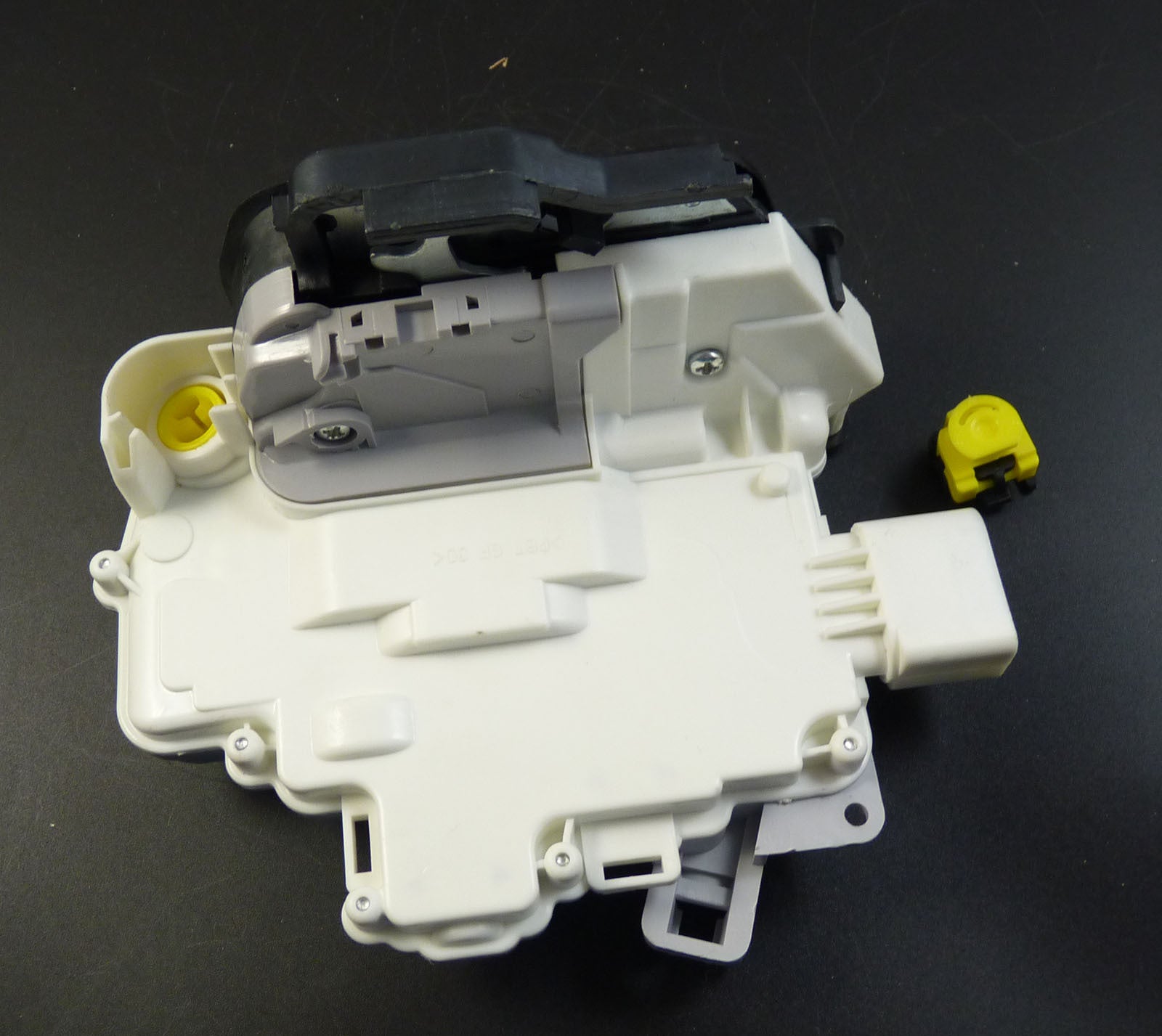 4F1837015 Front Left Door Lock Latch Actuator for Audi A3, A6, S6, C6, for A8 , R8