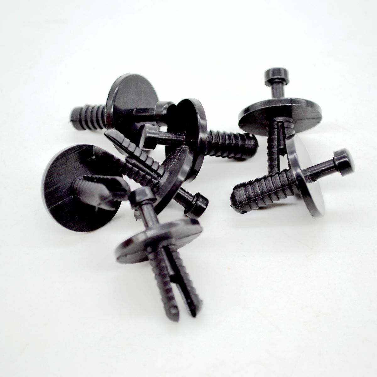 82 C 1778819 Thermostat for Deutz CF75 and CF85 engine spare parts  G
