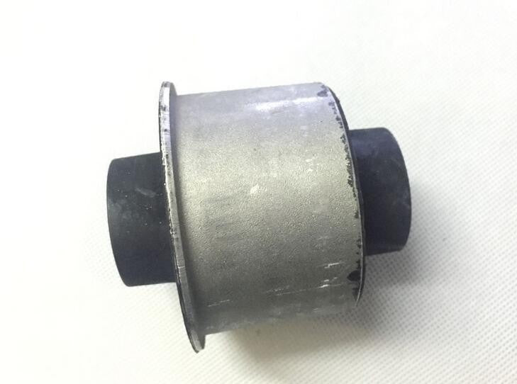 One front lower control arm bushing is suitable for Mercedes W220, C215, S320, S430, S500- n