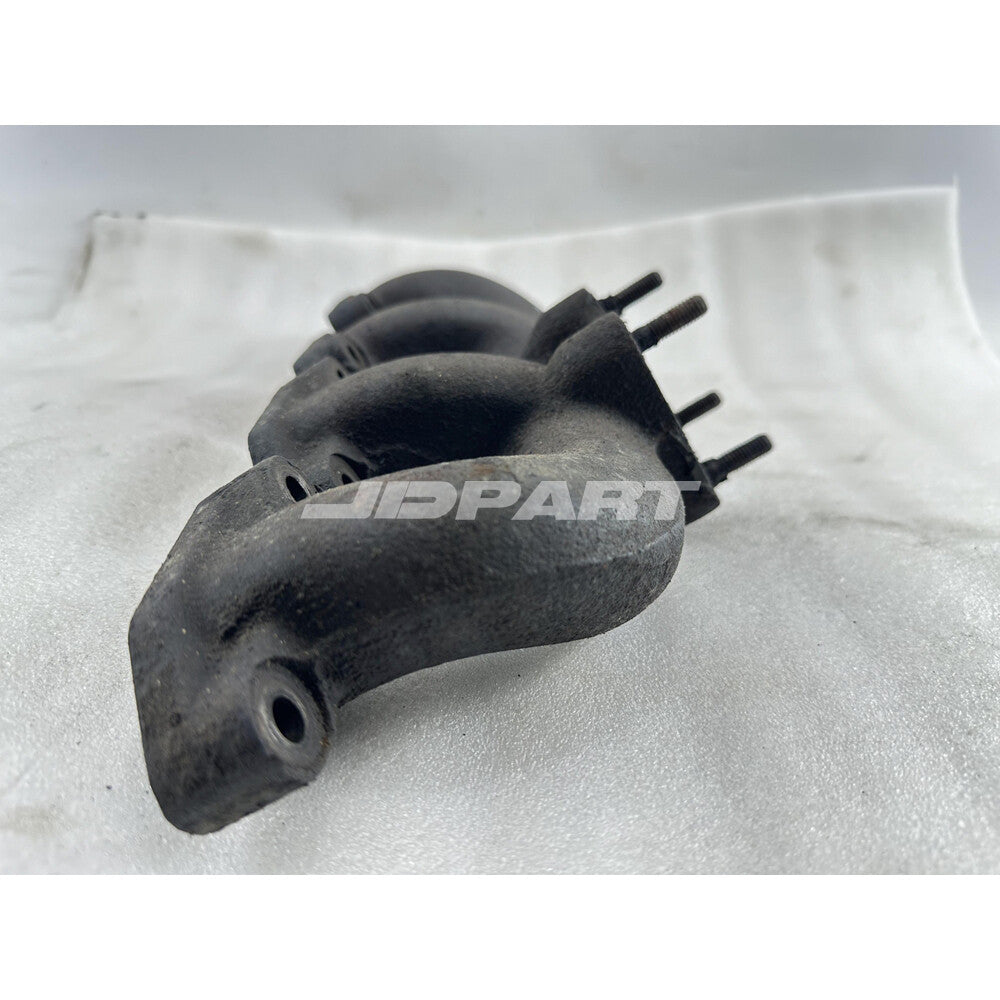 4FE1 exhaust manifold is suitable for Isuzu engine parts.