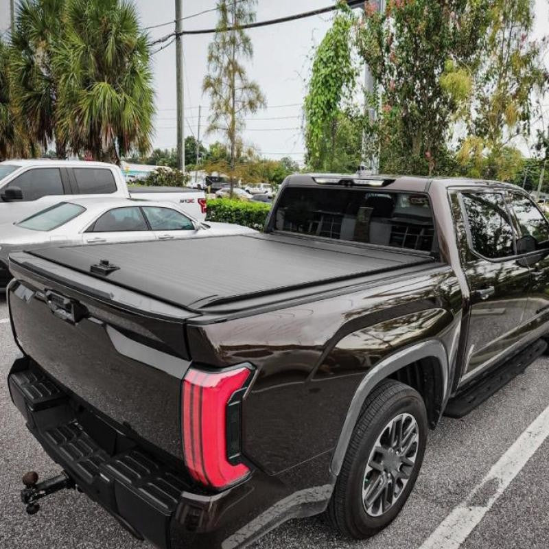 5.5FT Retractable Truck Bed Cover Hard Tonneau Cover For 2018-2025 for Toyota Tundra