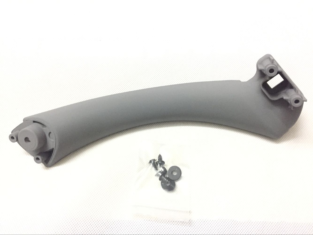 The gray inner door panel handle pull tab cover on the right side is suitable for E90 328i- n