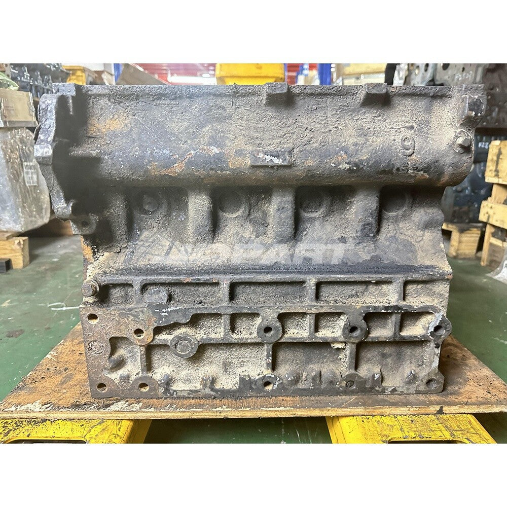 V1902IDI cylinder block is suitable for excavator engine parts.