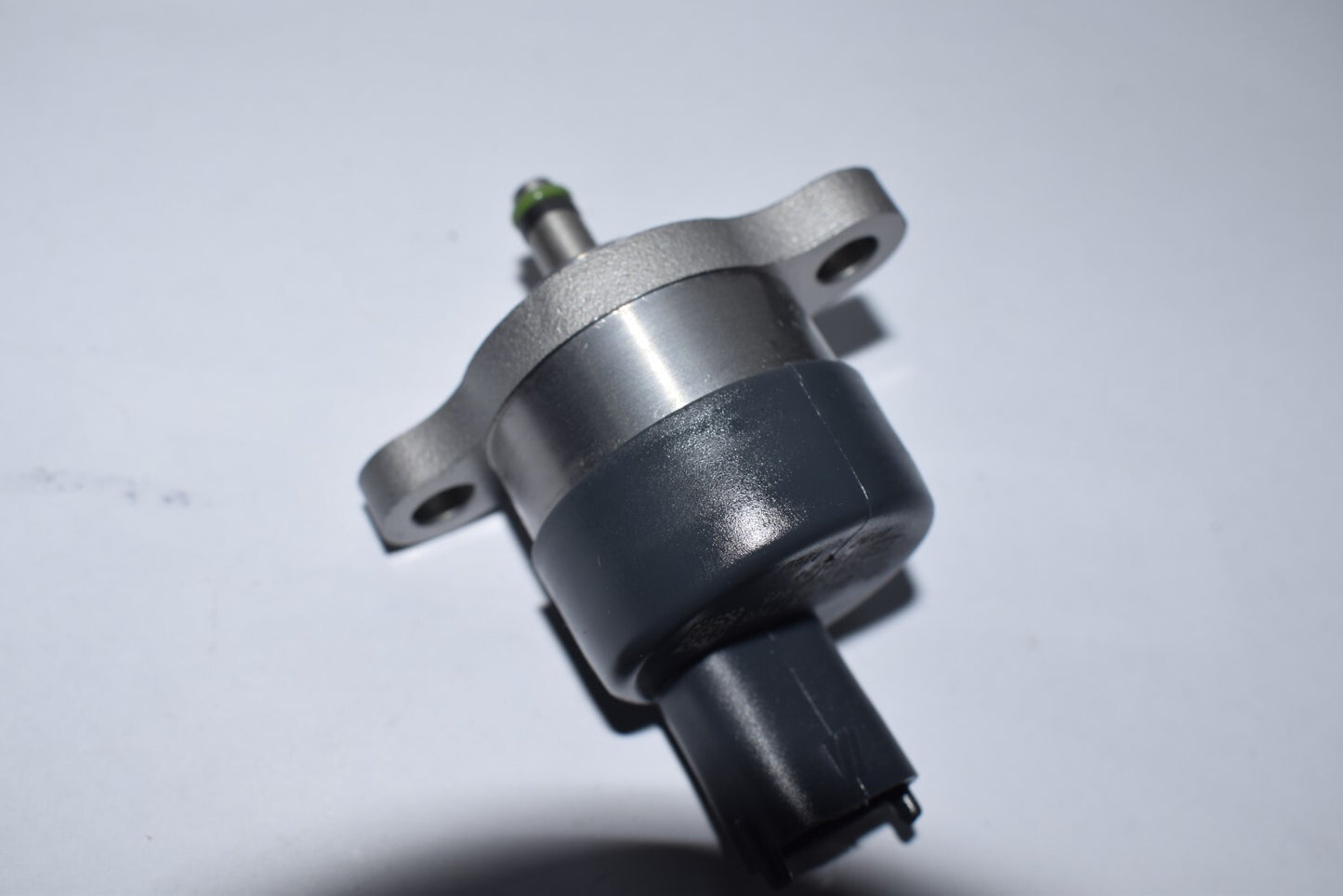 31402-27000 0281002445 Common rail fuel pressure regulating valve suitable for Hyundai and for Kia . n
