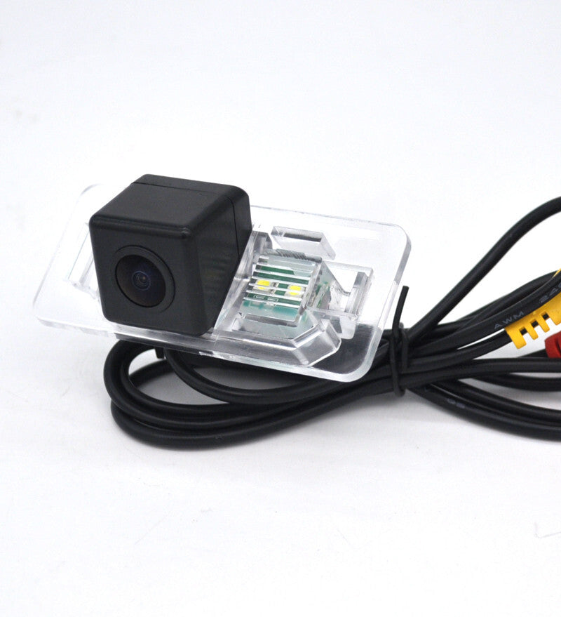 Reverse Camera Number Plate Light For E90 E91 E92 E93 F30 E70 x5 E39 E65 E71 v