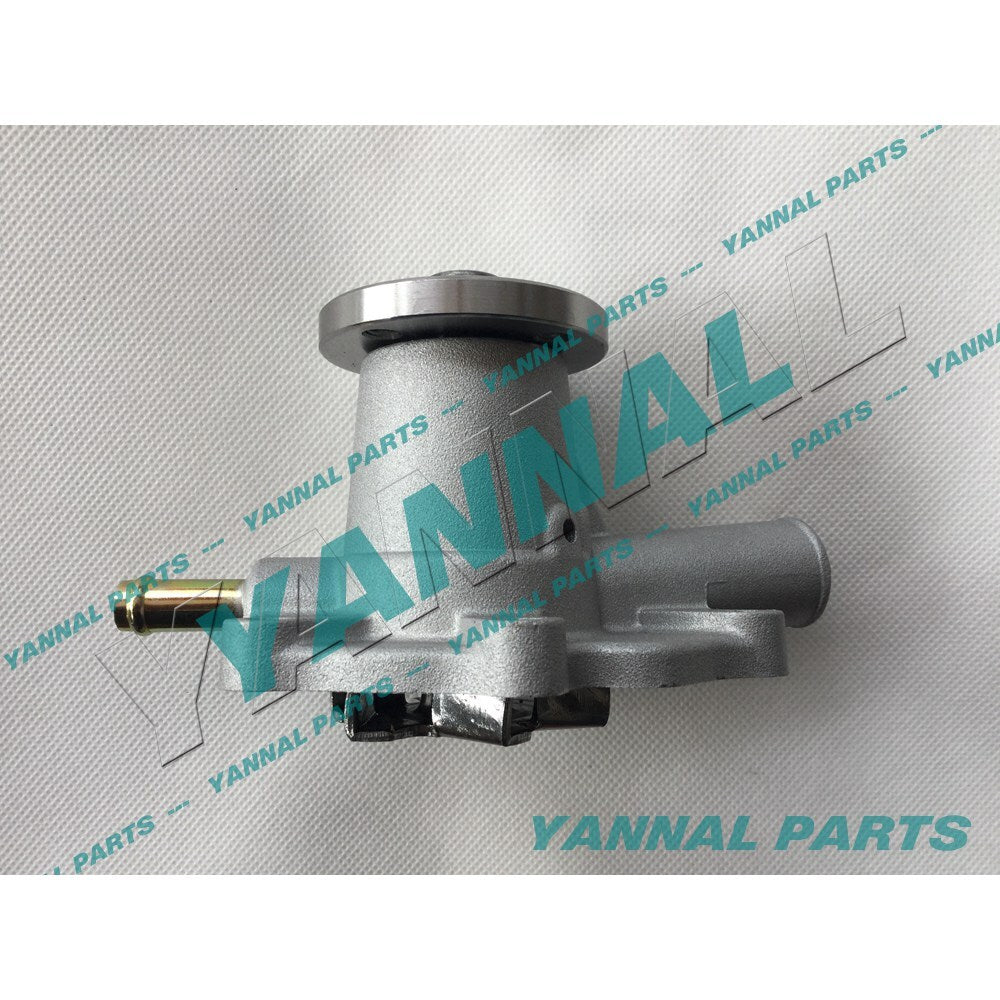 Water pump 15552-73030 is suitable for engines D750, D850, D950, B7200E, B7200HSTE, and B8200DP.