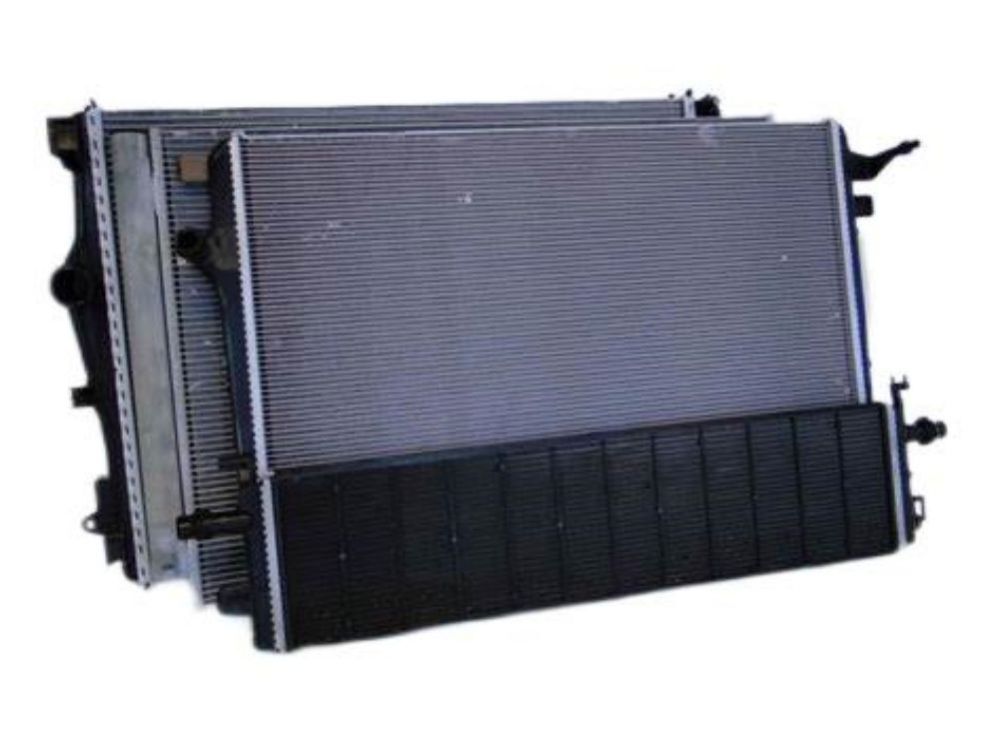 Engine cooling radiator suitable for MERCEDES-BENZ C-CLASS All-Terrain S206 A0995009900