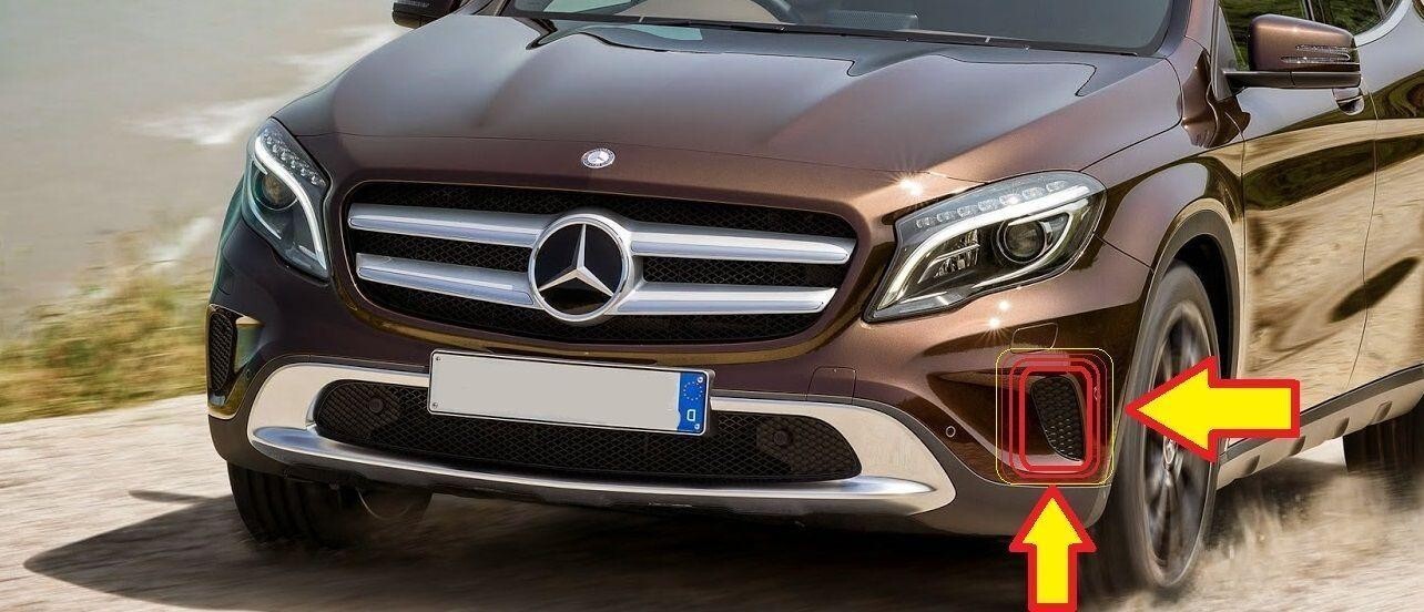 Brand new MB GLA X156 front-engine lowered grill, N/S- n