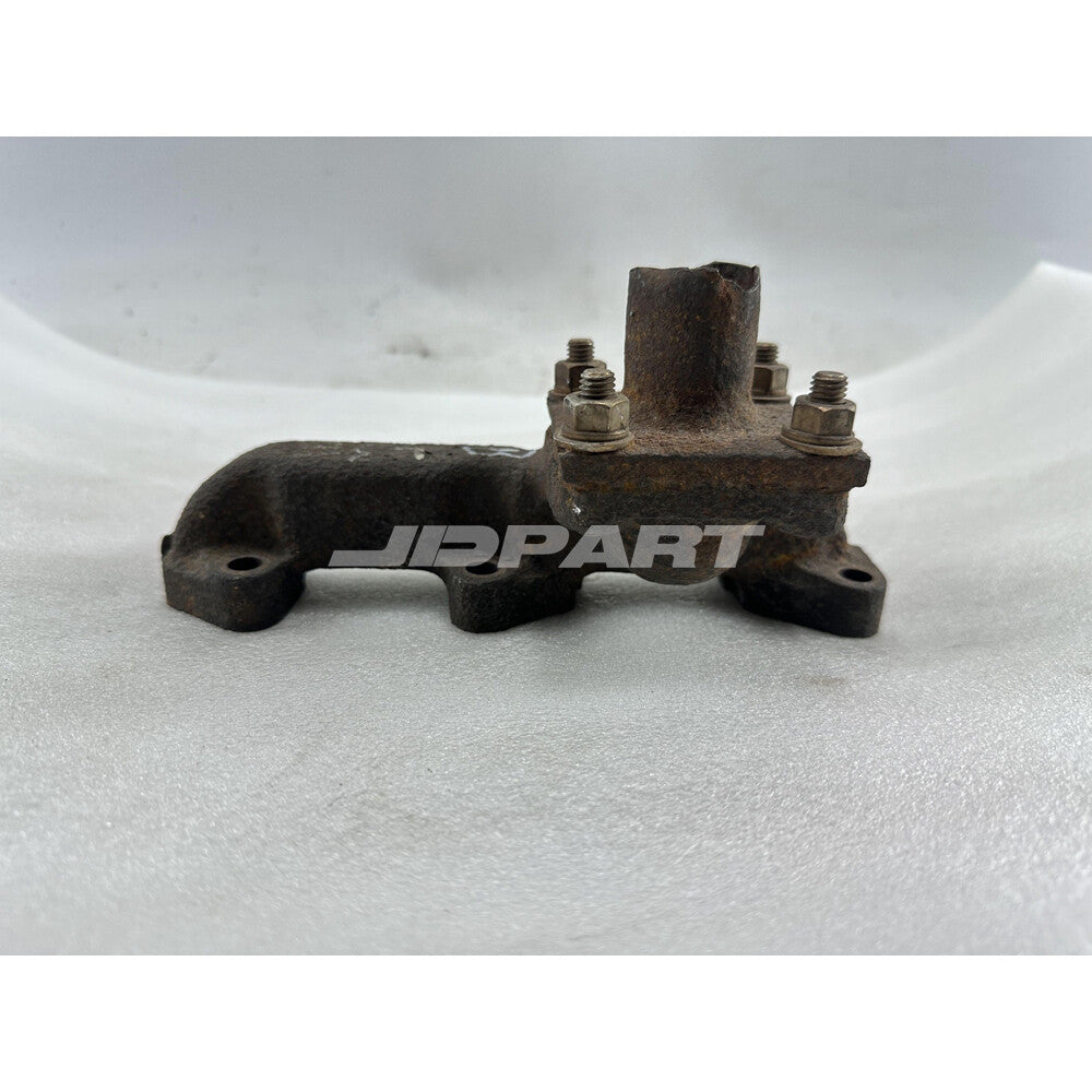 L3E B exhaust manifold is suitable for engine spare parts.