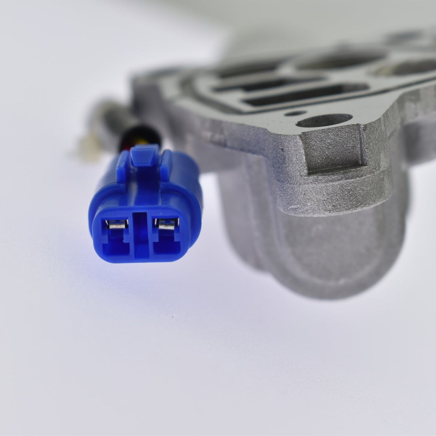 VVT Oil Control Solenoid Valve 16550-69GE3-000 for Suzuki Grand Vitara for Swift SX4