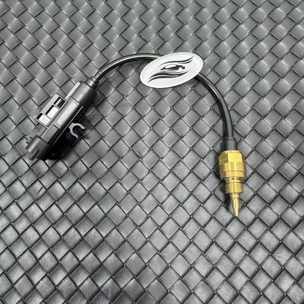 68088241AA Engine Oil Temperature Sensor for Jeep Renegade 2015-20 Q