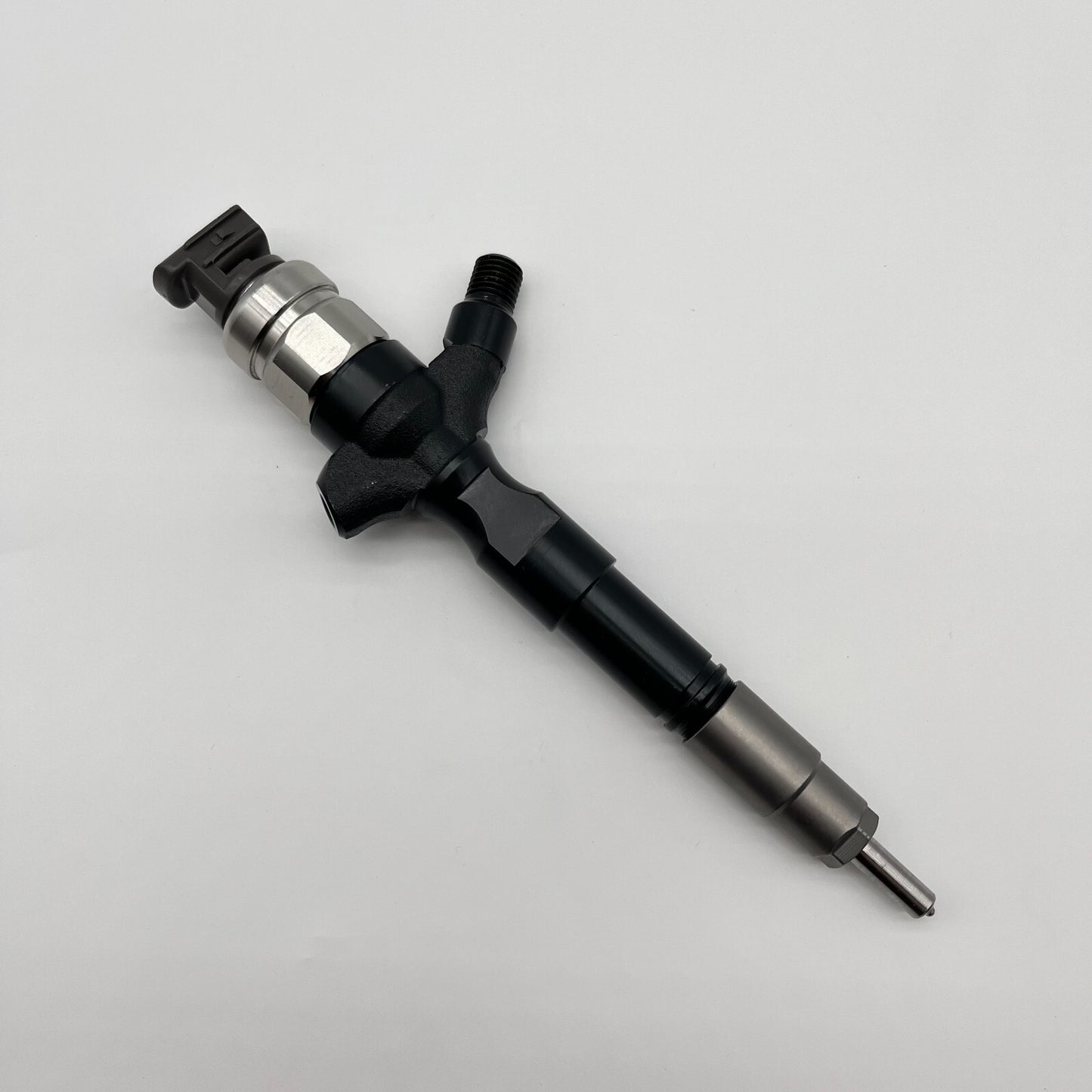 095000-5880 095000-5881 DIESEL FUEL INJECTOR for TOYOTA HIACE Hilux 23670-30050