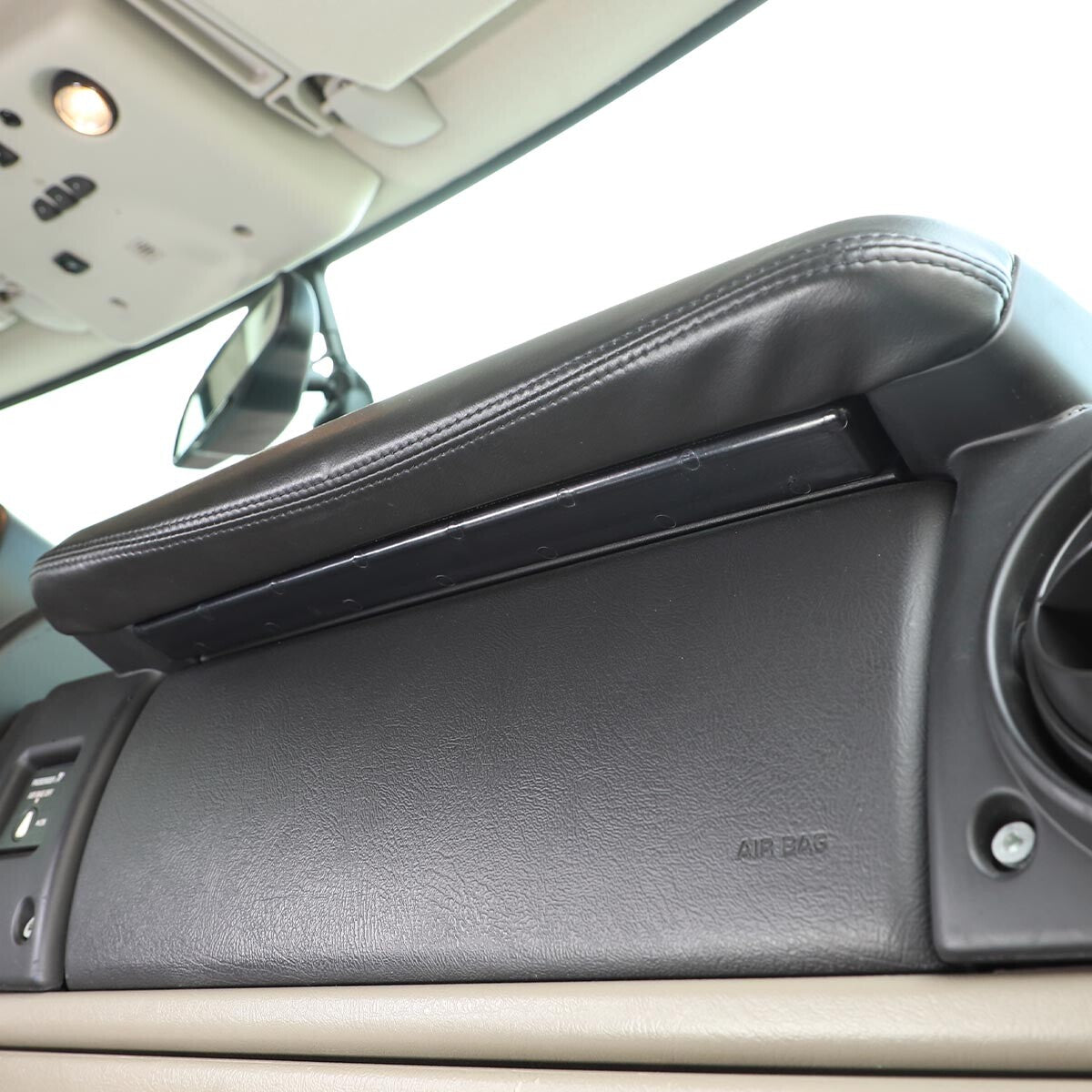 Black carbon fiber main drive door speaker cover decoration suitable for Corvette C7 2014-2019- v