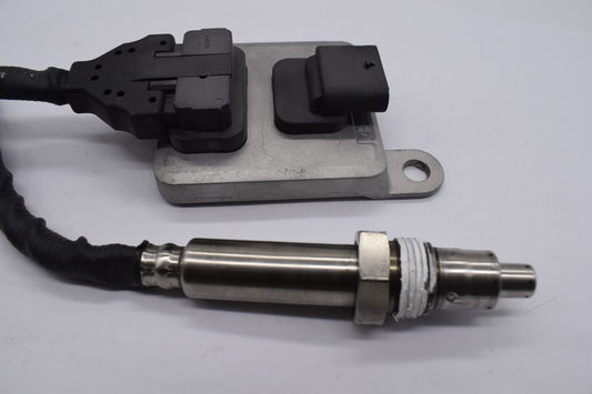 Nox sensor OE A0009050008 5WK96681E is suitable for factory direct parts. n