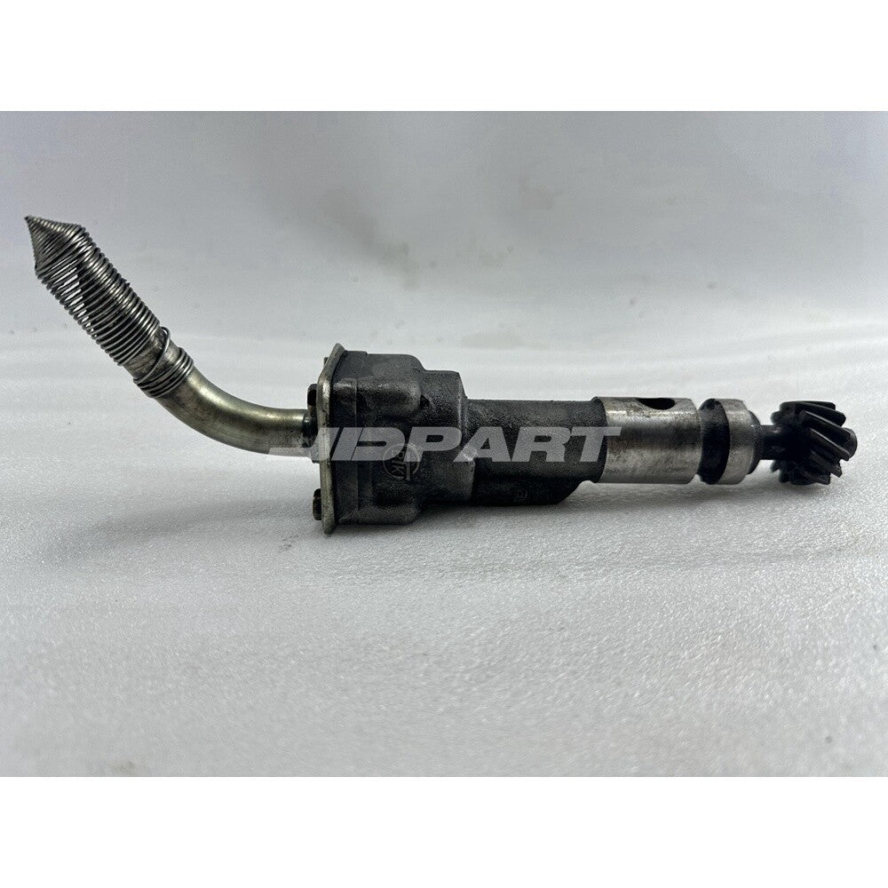 12T S4Q2 oil pump suitable for diesel parts -