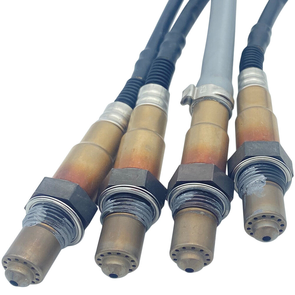 A 4-piece upstream and downstream oxygen sensor kit is compatible with 2004-2006 Touareg 3.2L. n