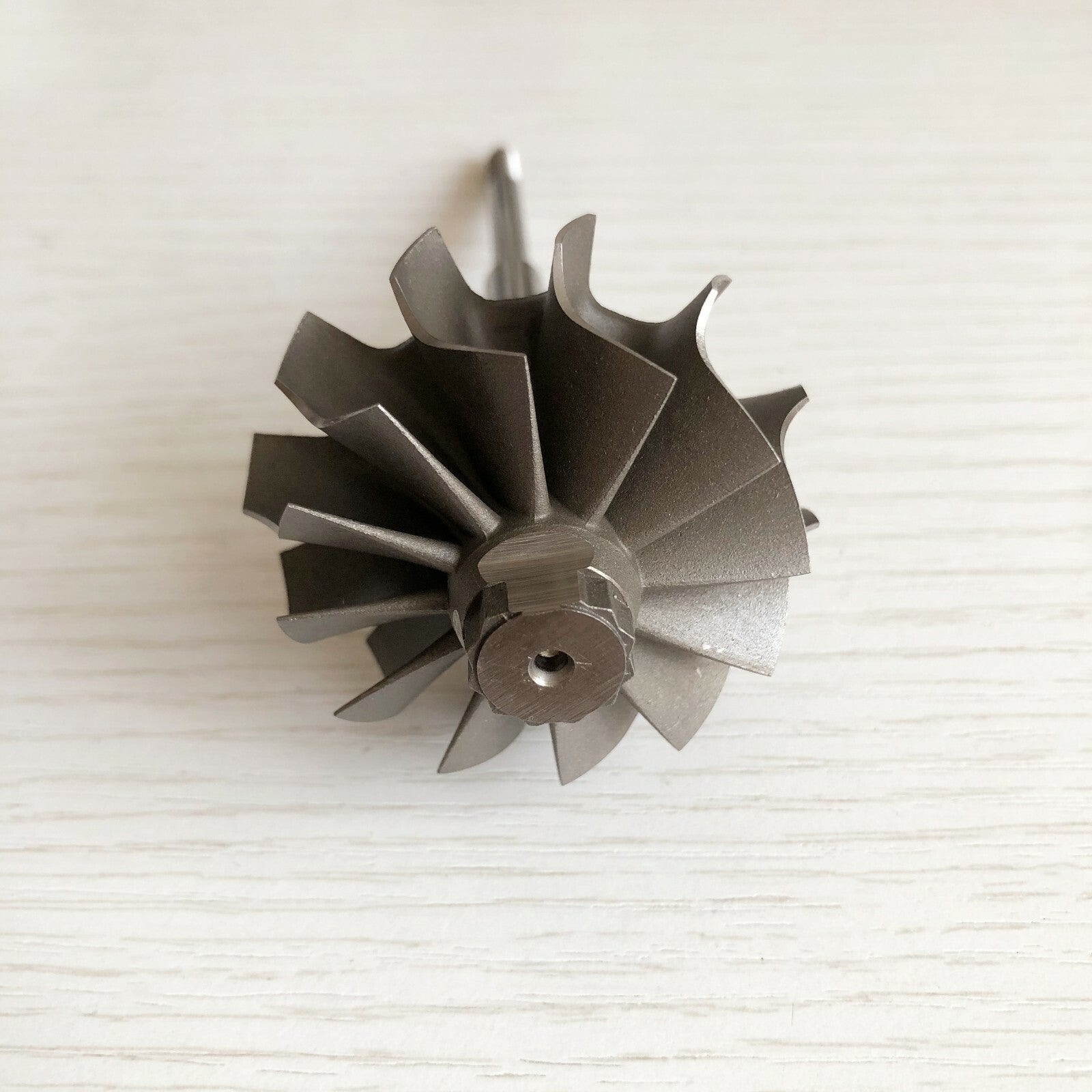 TD04H 44.2/52 mm 12-blade turbine wheel/turbine shaft and wheel