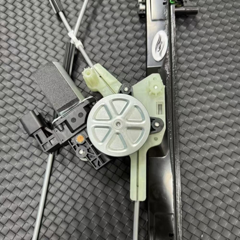 LR083207 REMOTE CONTROL MOTOR REAR LEFT for LAND ROVER DISCOVERY 2016 829090