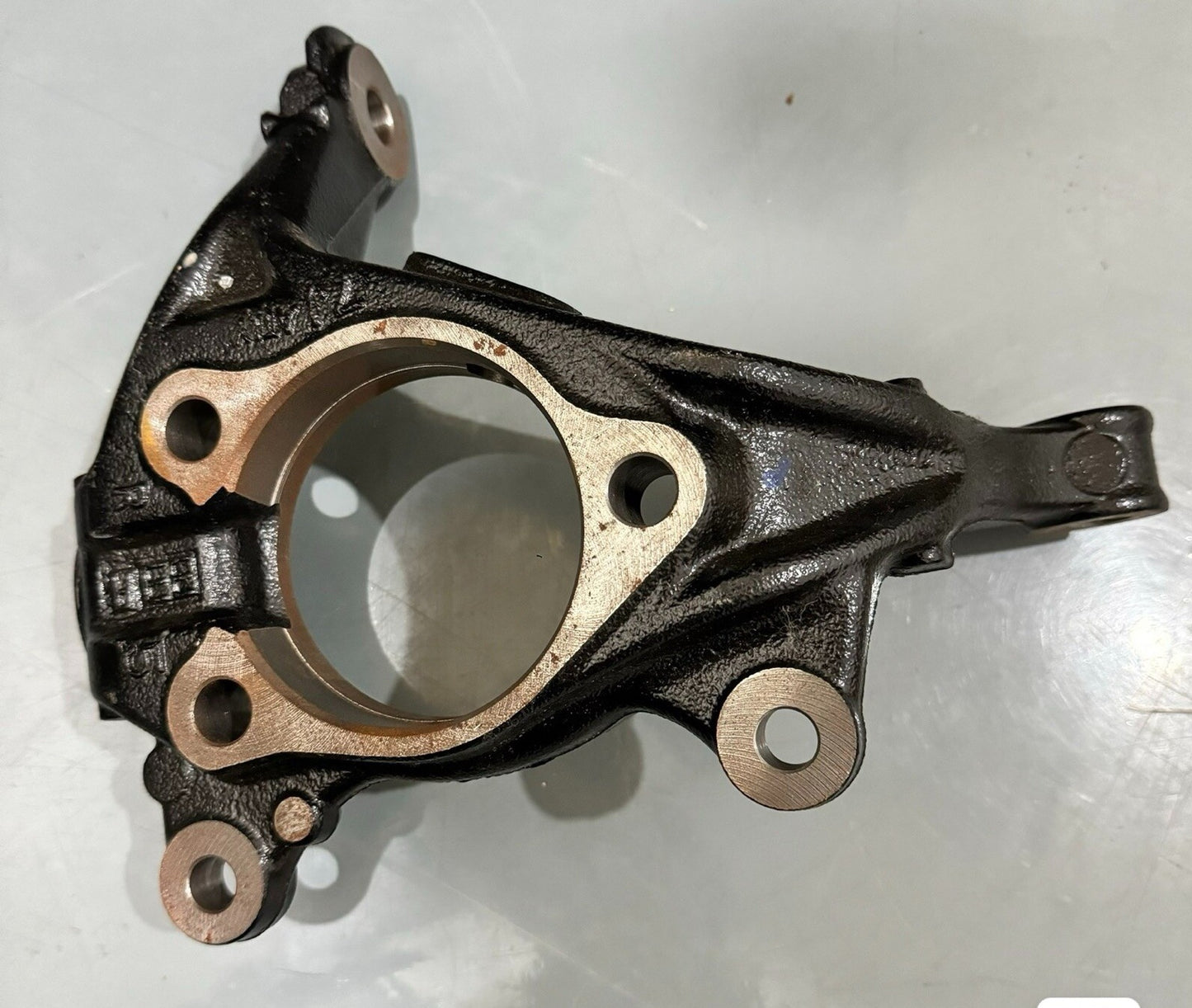Steering Knuckle 43211-47040 for Toyota Prius 2016-2022 for Corolla 2019-2022 Q