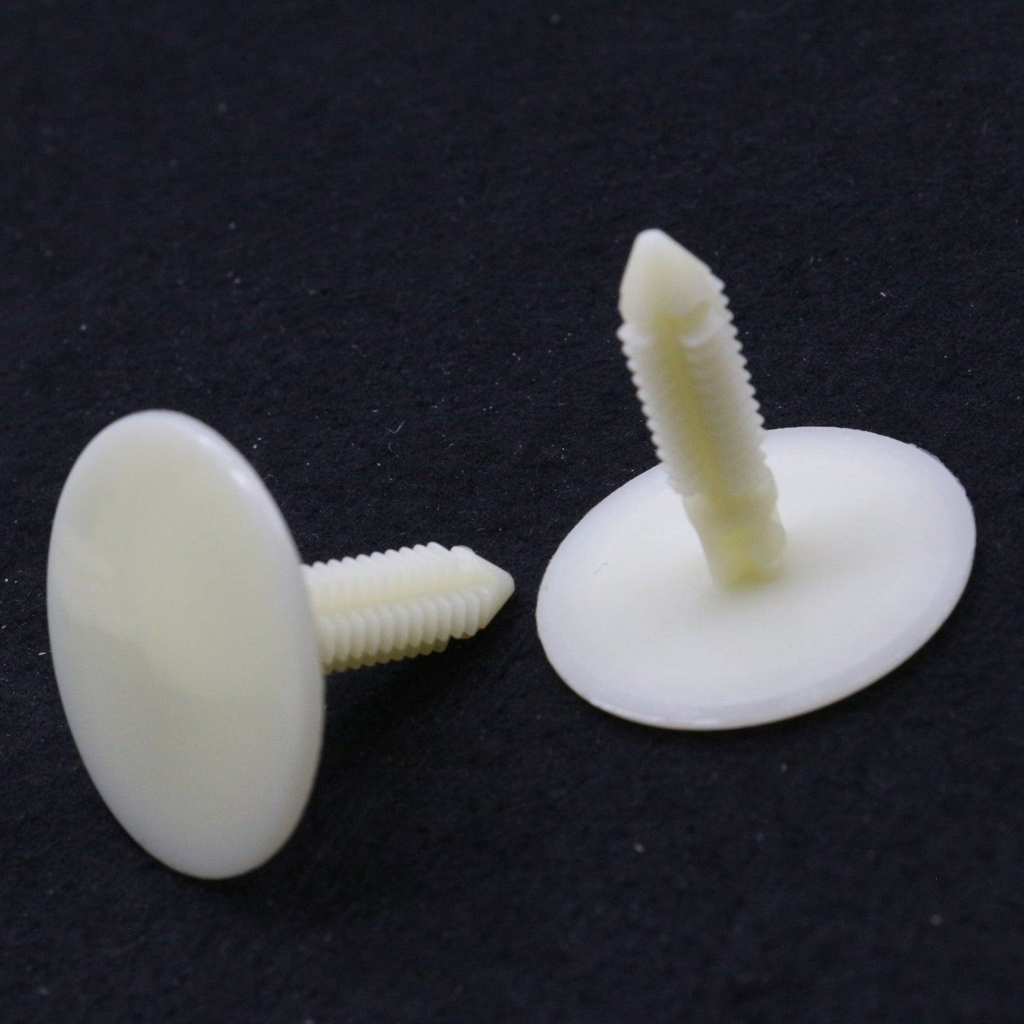 20 Pcs Door Panel Trim Molding Clip Fastener for Nissan for AMC 4005250 Nylon Rivet Q