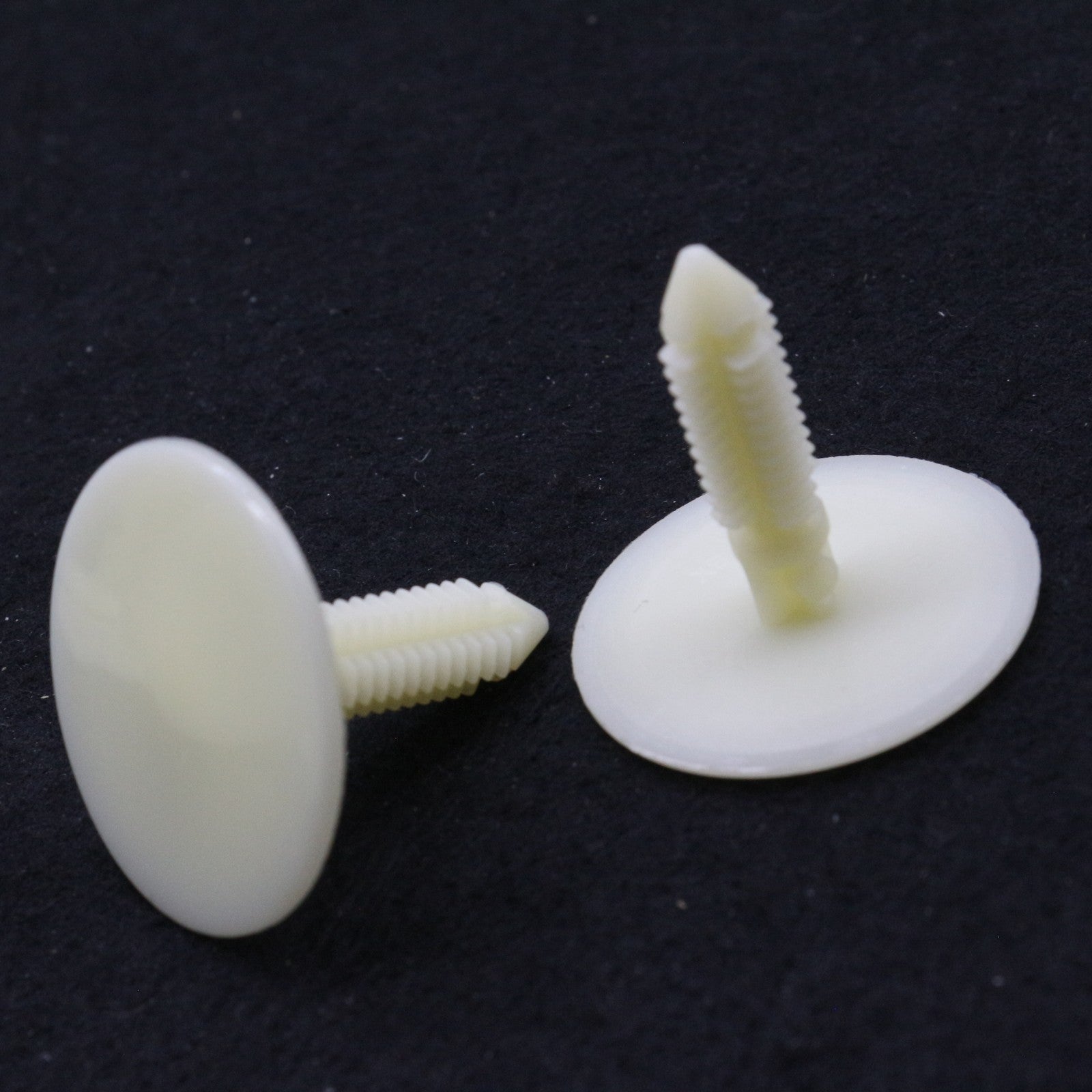 20 Pcs Door Panel Trim Molding Clip Fastener for Nissan for AMC 4005250 Nylon Rivet Q