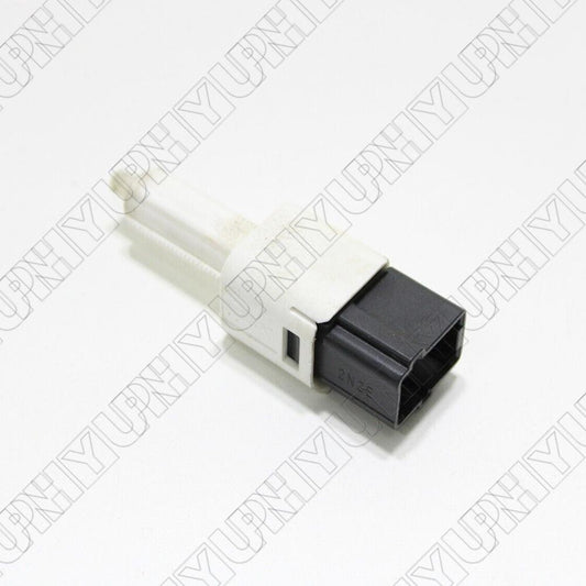 Front Left Brake Light Stop Lamp Switch for Nissan F85CS23 Q