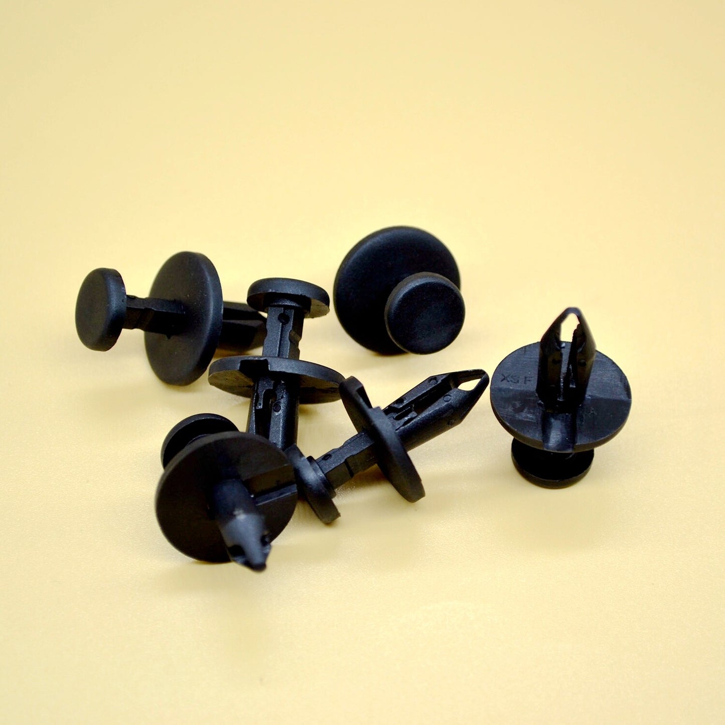 10pcs Side Radiator Shield Push Type Retainer Clips Compatible with for Chrysler
