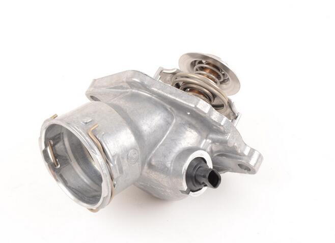 New Engine Coolant Thermostat with Housing for Mercedes CL550 E550 GL450 M273 v
