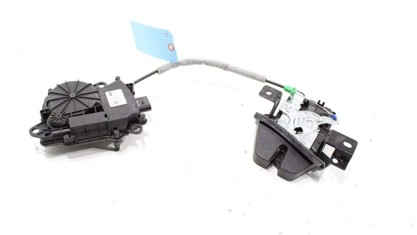 Left Lower Lock Latch Actuator Fit for Jaguar XF XJ 2010-2015 PN LR138437