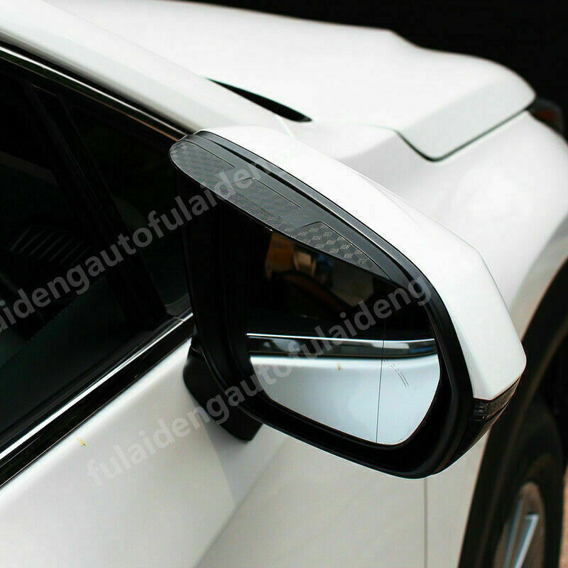 Suitable for 2020-2023 for Toyota Highlander Chrome exterior door handles with silver protective trim.